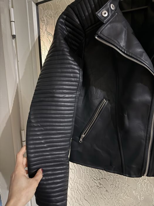 Дамско кожено яке