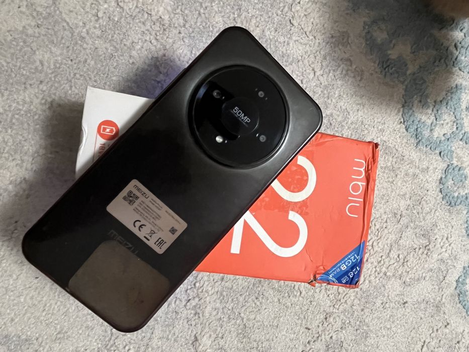 Продам телефон в идеале 12/128gb , с документами