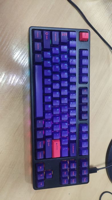 Продам клавиатуру