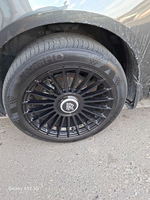 Obmen rolls roys r17