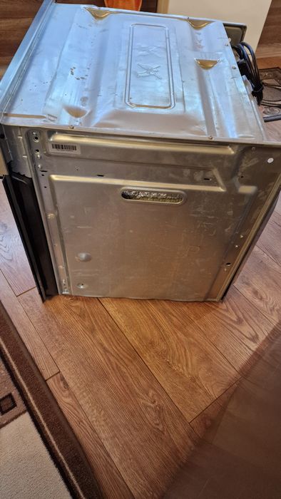 Продавам  Фурна за вграждане Zanker