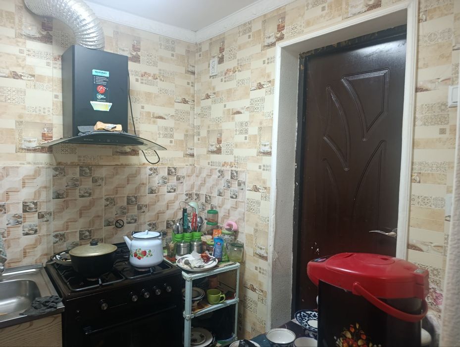 Срочно продается 3 комнатная квартира. Радуга. Этаж 4.