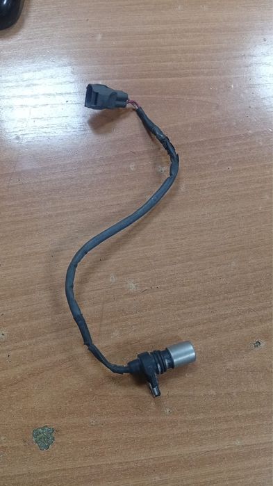 Продам датчик коленвала тойота