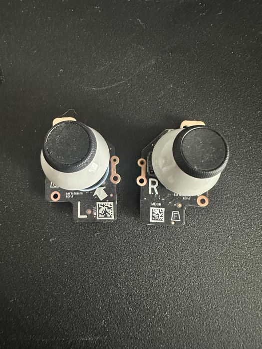 Analoage pentru Steam Deck LCD, serie MHDA