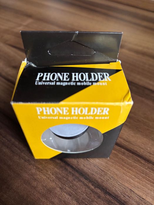 Магнитен държач за смартфон за кола
