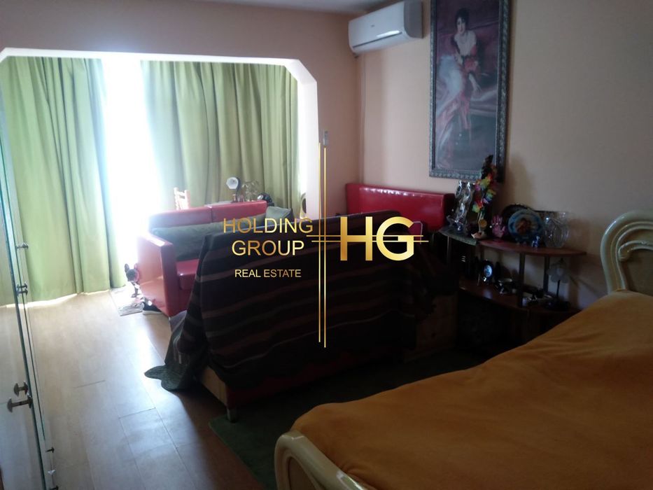 Продава се Четиристаен апартамент в Варна, Център - 100 кв.м за 1710 €/кв.м - Снимка #3