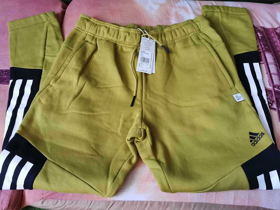 Мъжко долнище, Adidas, 75 лв.