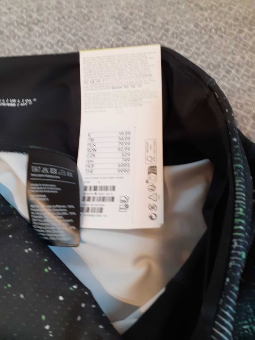 Pantaloni sport noi H&M