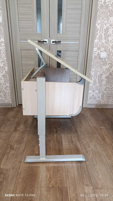 Парта регулируемая