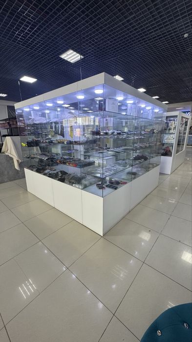 Продается торговое оборудование островок