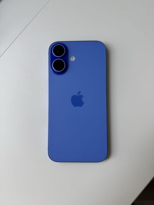 Продам Iphone 16