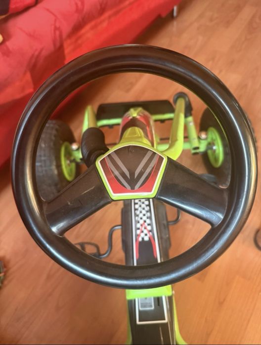 KART cu pedale pentru copiii