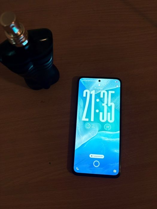 Продаю Vivo y100
