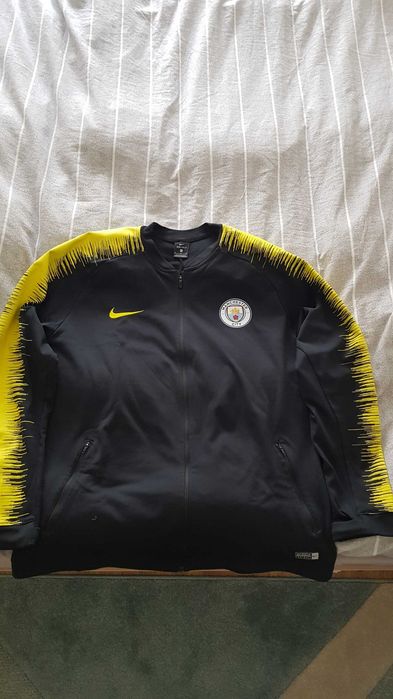 bluza Nike  emblema Manchester