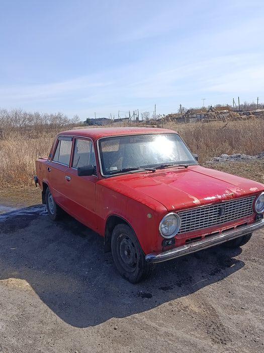 ваз 2101 красного цвета