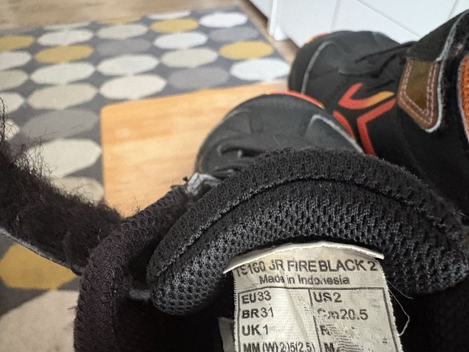 Vand incaltaminte Artengo cu scai