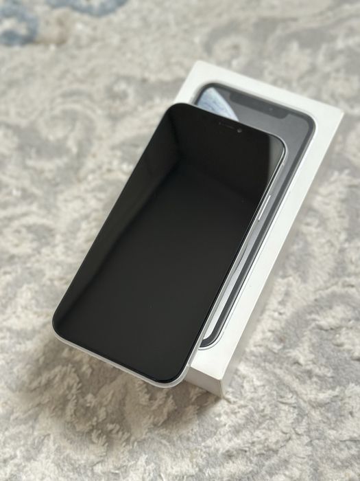 iphone xr.Коробка,зарядка бар.