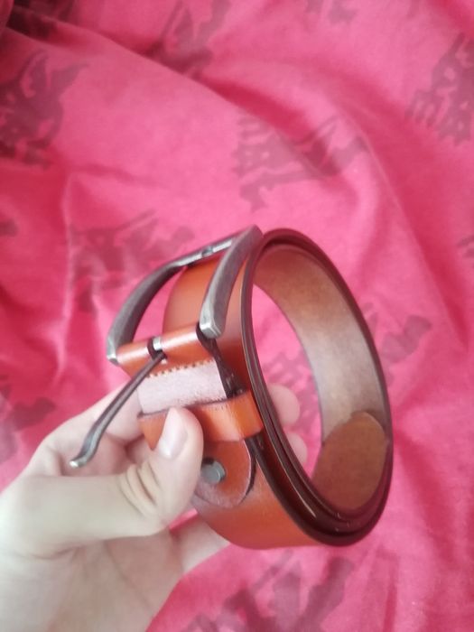 Vând curea de piele