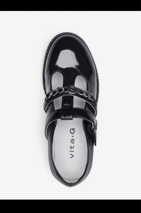 Новые. Качественные школьные туфли.