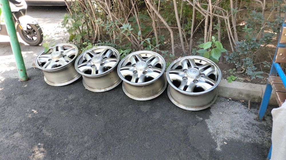 Продам Диски Lexus 470