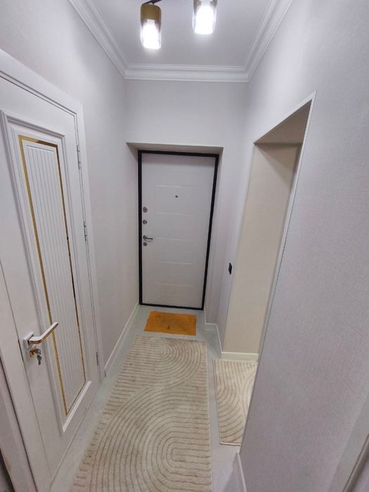 Квартира 1/4/4 ул. Абая"
Рядом: Метро Гафур Гулям,
Аллея Абая за окном