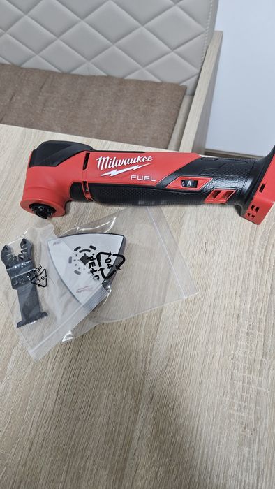 Multifuncțională m18 fuel milwaukee model destinat pietei de America