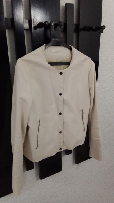 Кожено яке марка Манго