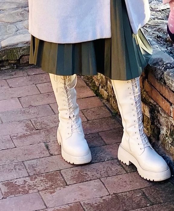 Cizme bej cu siret, marimea 37