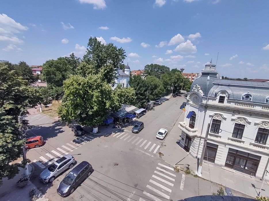 3 camere ultracentral, zona Primariei, centrala termica pe gaz
