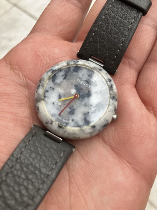 Tissot RockWatch R151 – Ceas elvețian de colecție – Anii 1980 – Carcasă din piatră naturală