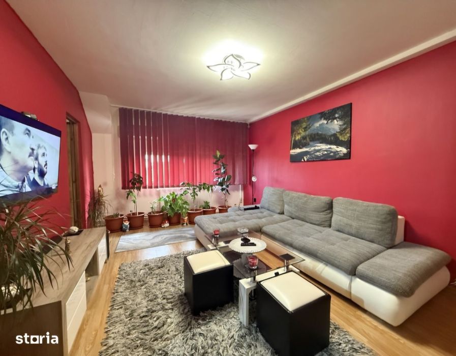 Proprietar vand apartament 2 camere.