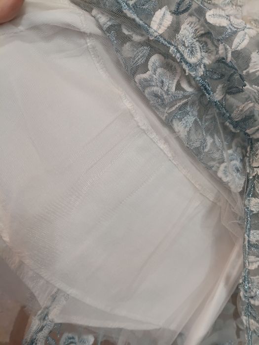 Нарядное платье на девочку