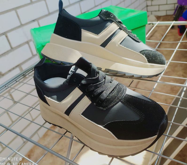 Продам молодежные женские