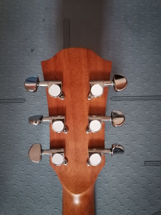 Продам гитару акустика