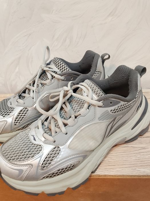 Продаются кросовки оригинал li-ning