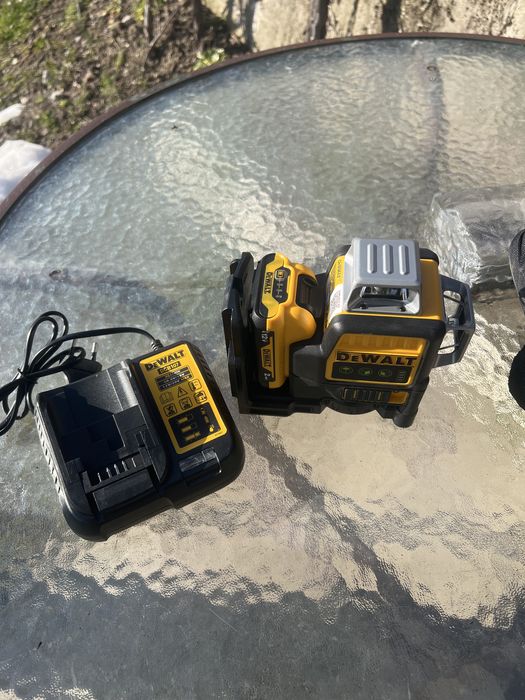 Laser DeWalt linii verzi nou