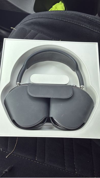 Продам наушники Airpods max 1