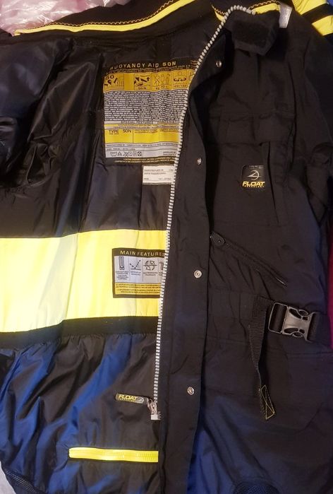 Geacă FLOAT Technology, (preț piață 500 €)