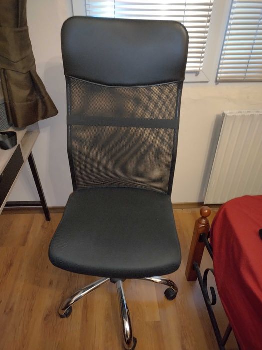 Промо! Черен офис стол в добро състояние