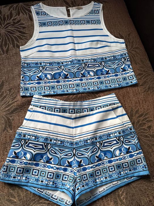 Луксозен Стилен Марков Сет Потниче и къси панталонки Paris France VIP