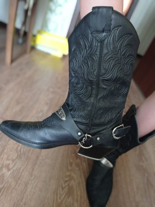 Продаю осении сапоги