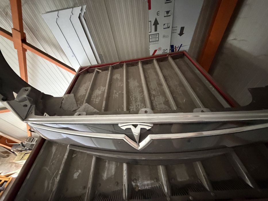 Оригинална предна броня Tesla Model S 2012-2016