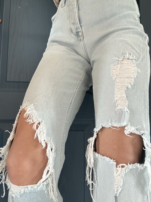 Blugi rupti XS talie inalta