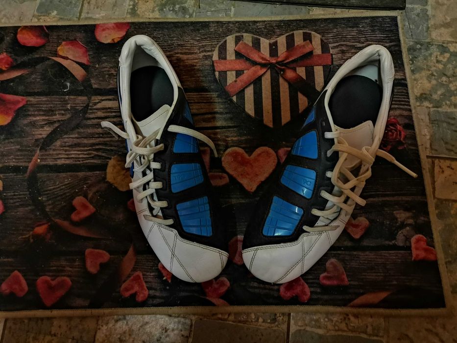 Ghete cu  crampoane nike T90