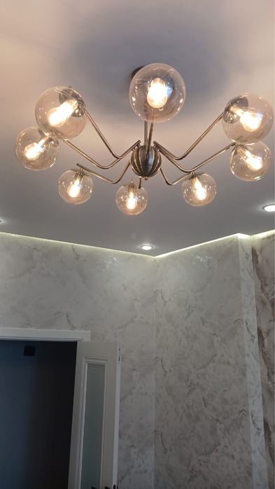 Продается Люстра