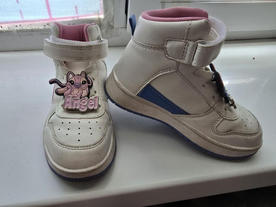 Детская обувь разная