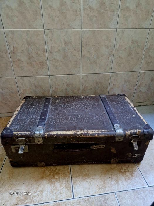 Ретро куфар ,използван, кафяв цвят