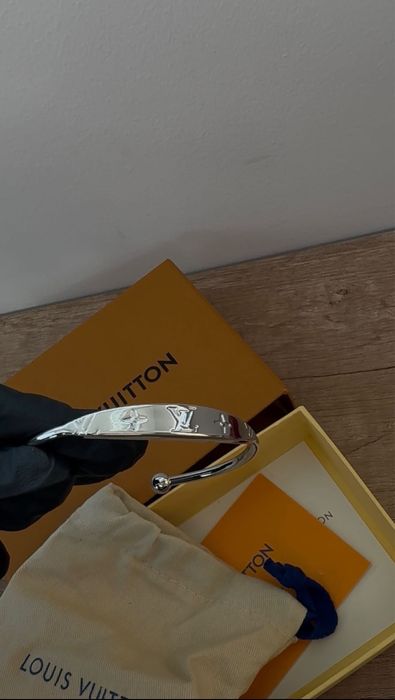 Louis Vuitton Monogram гривна – сребрист цвят