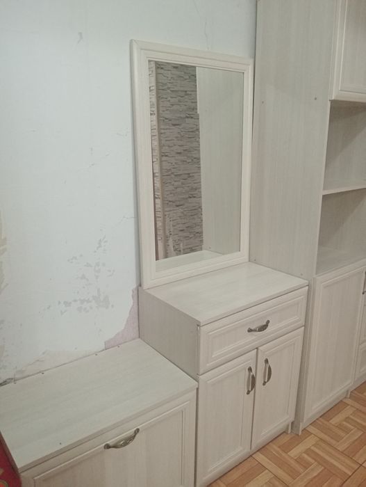 Шкаф  в прихожую