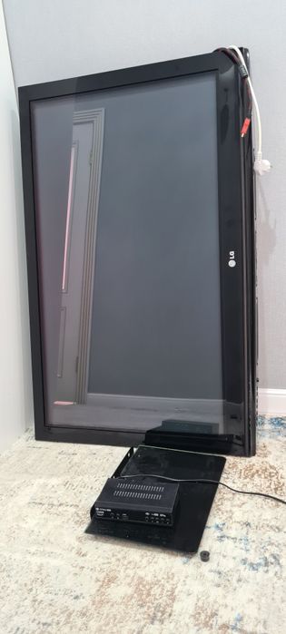 Продаю Телевизор LG